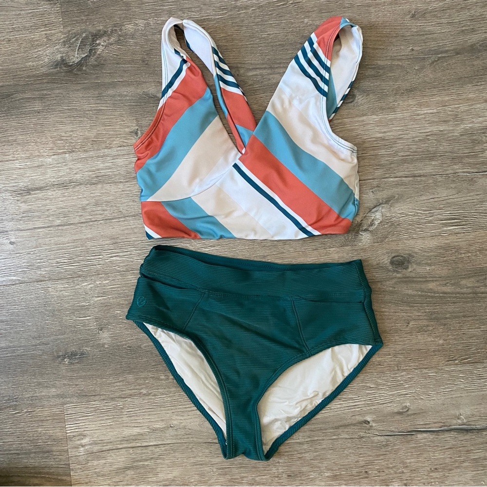 Nani swim suit set- Moab v top and textured teal bottoms size XS